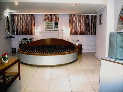 Neeranand Dalhousie- A Pure Vegetarian Hotel コルカタ エクステリア 写真